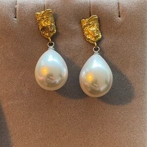 Greek god/goddess pearl drop earrings